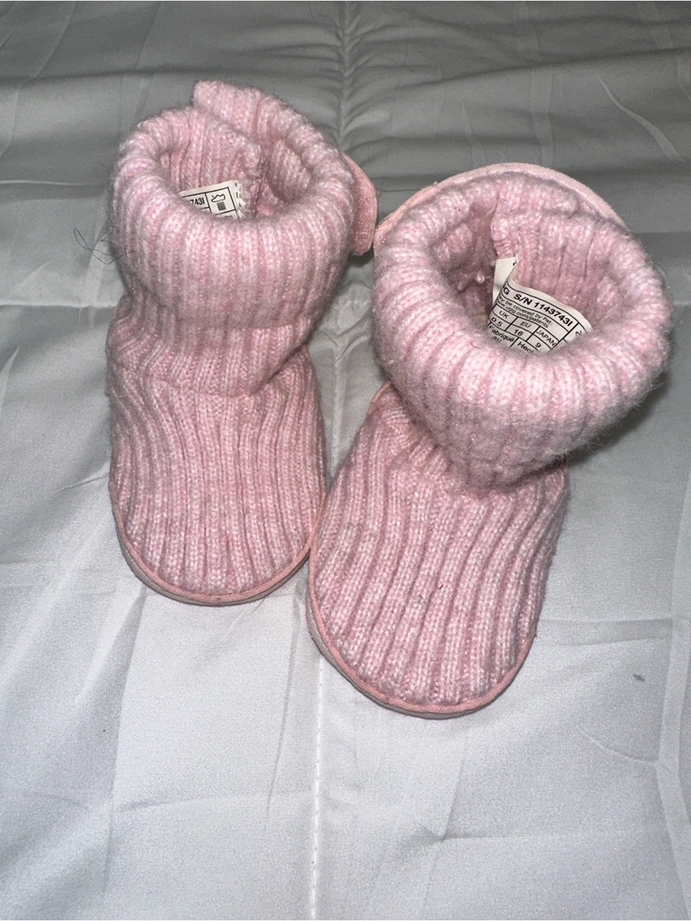 UGG | Baby Skylar Seashell Pink Knit Booties | Size 0/1 (0-6m)
